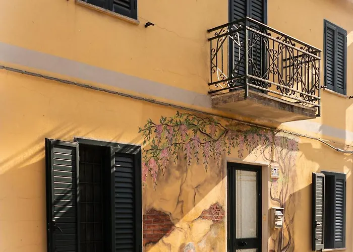 Sa Domu De Ladiri - Matrimoniale Con Giardino فندق مبيت وإفطار 3*