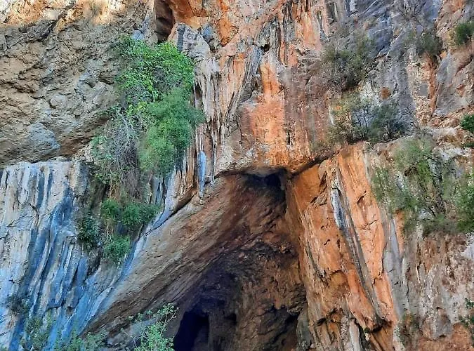 Bed & Breakfast Sa Domu De Ladiri - Matrimoniale Con Giardino