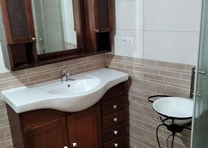 Bed & Breakfast Sa Domu De Ladiri - Matrimoniale Con Giardino Musei